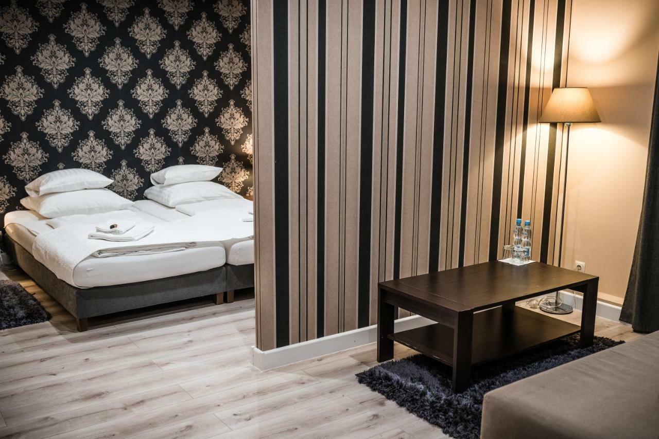 Hotel Restauracja Pod Kogutem Poniatowa Exteriér fotografie