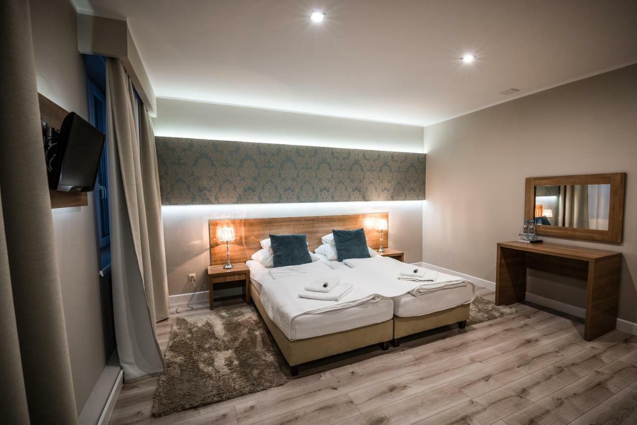 Hotel Restauracja Pod Kogutem Poniatowa Exteriér fotografie
